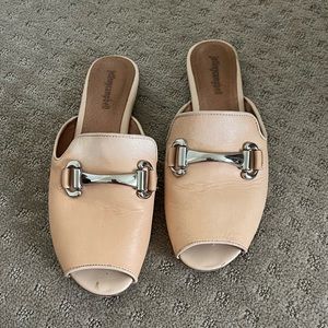 Jeffrey Campbell slides 11